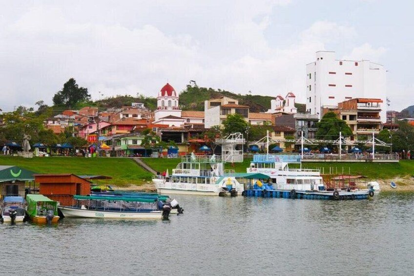 Full Day Guatape with Breakfast Lunch and Boat Tour 2