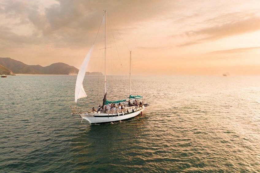 Santa Marta Sailboat Bahia Tour with Sunset, Beer and Snack 2