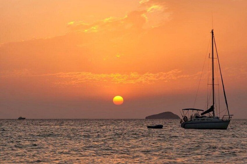 Santa Marta Sailboat Bahia Tour with Sunset, Beer and Snack 4