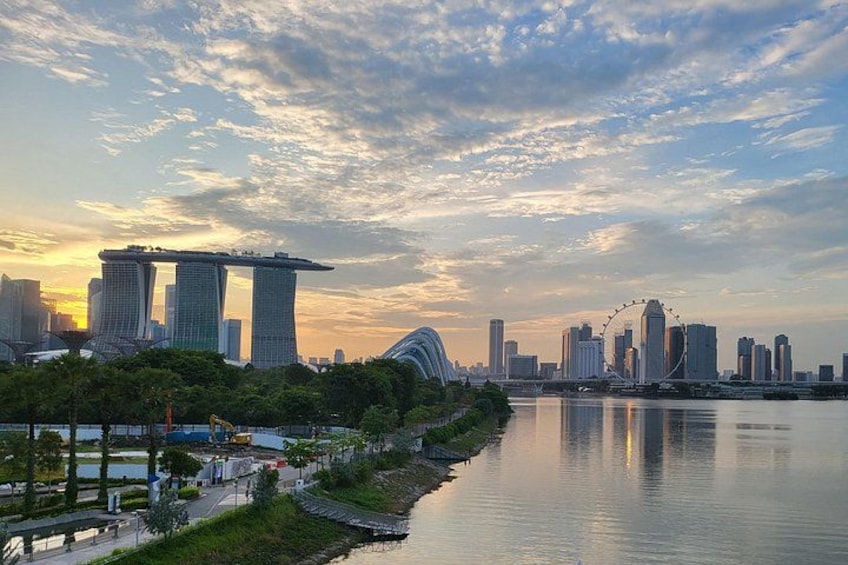 Singapore Private City Walking Tour by Grab Experiences 1