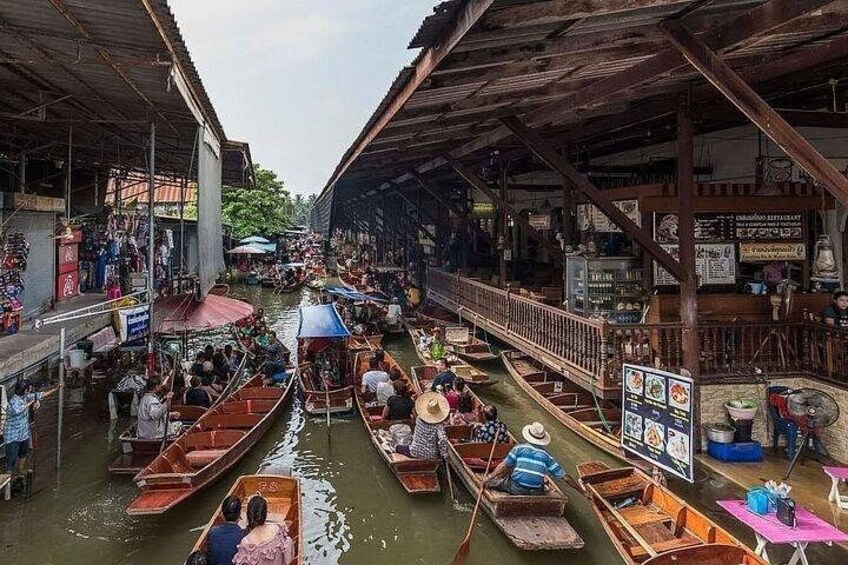 Damnoen Floating Market & Maeklong Railway Private Excursion 4