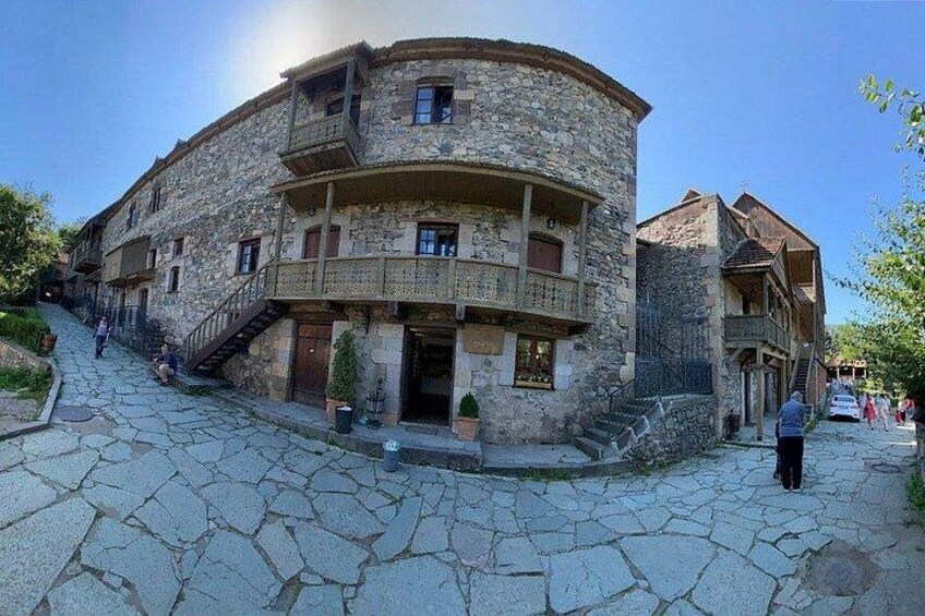 Sharambeyan Street, 4
