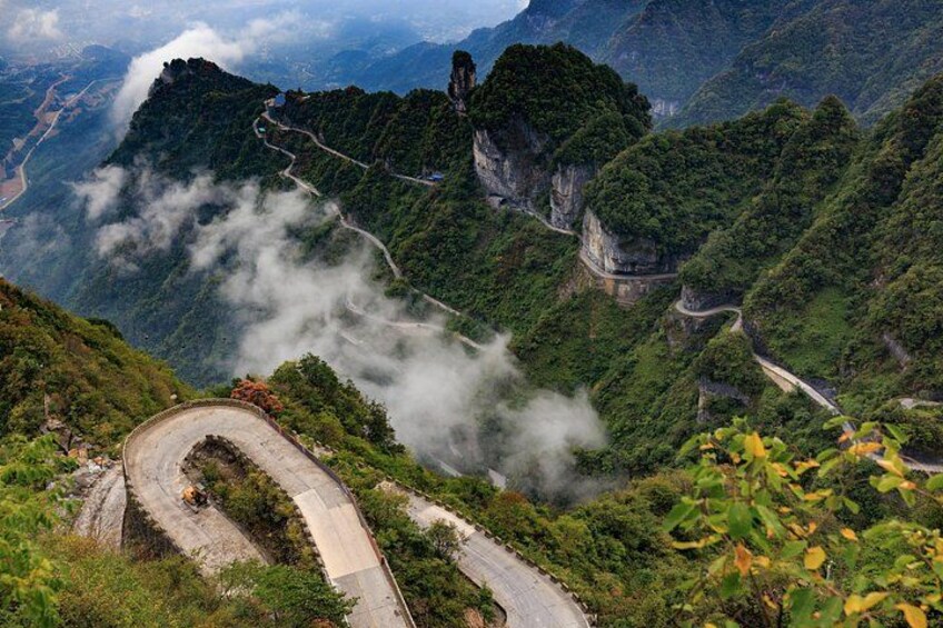 99 Bends Road to Tianmen Mountain 2