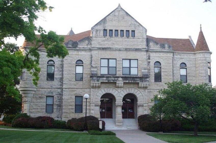 Amazing University Hunt Kansas State: U Wildcat Whisker 2