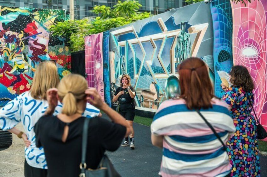 Skip the Line: Guided Tour with Design A Spray Can Class 3