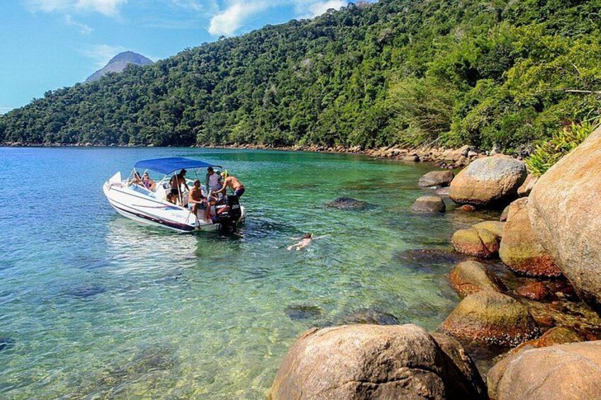 Boat Adventure in the Paradise Islands of Angra dos Reis 2