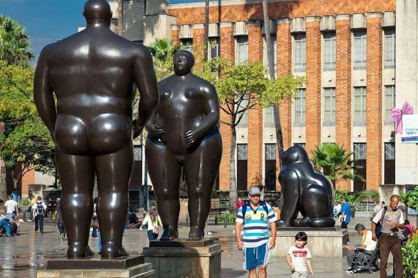 The 3 Top Tours of Medellin: City Tour, Commune 13 and Graffititour 3