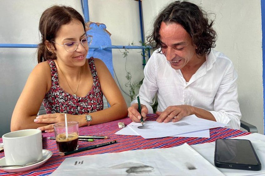 Paint Your Masterpiece with a Local Artist in Chefchaouen 2