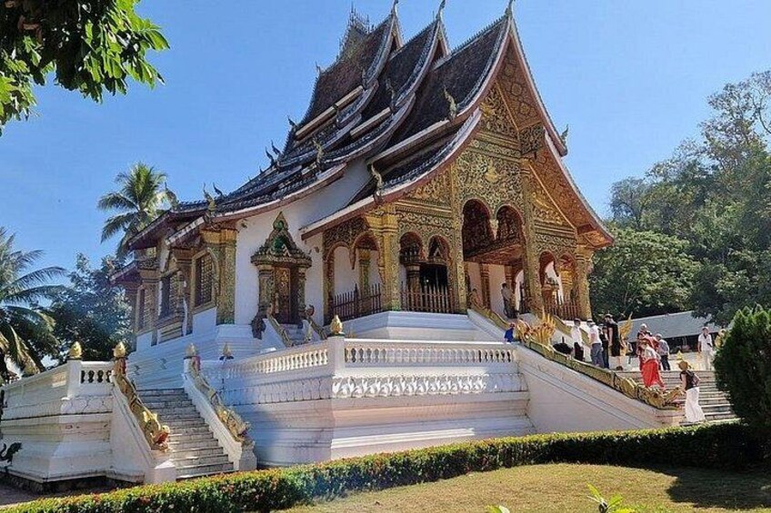 Full-Day Private Luang Prabang City Tour 1