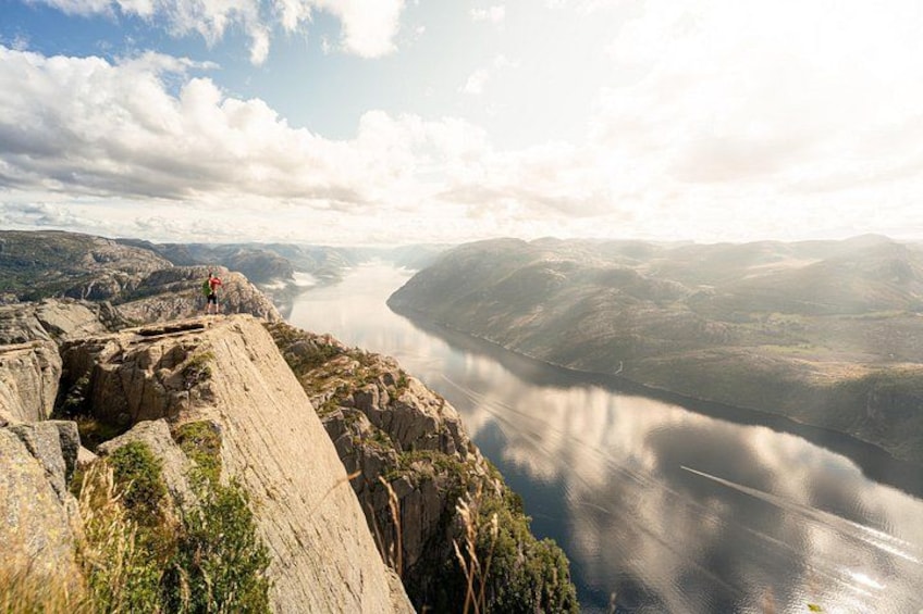 Traveller overlooking the fjord 2