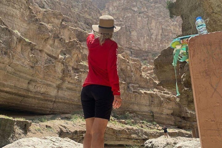 Shared Tour to Wadi Shab Hike, Swim, Cave, Sinkhole & Fins Beach 2