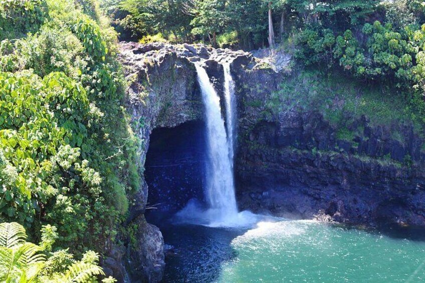 Big Island in a Day-Explore Volcanoes, Waterfalls, Beaches & more 3