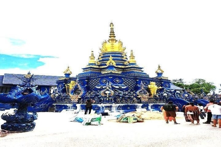 Blue Temple (Wat Rong Suea Ten) 3