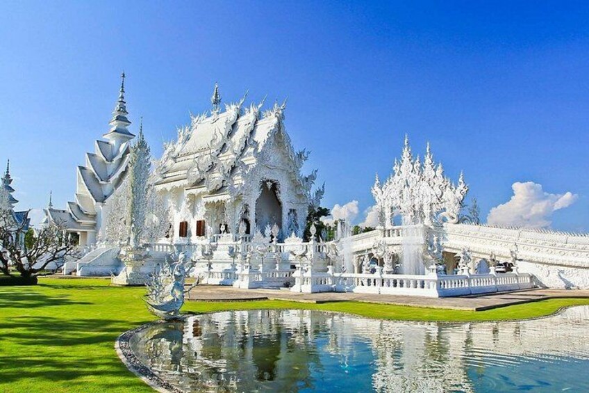 Chiang Rai Temple Day Tour with VIP Van Service 1