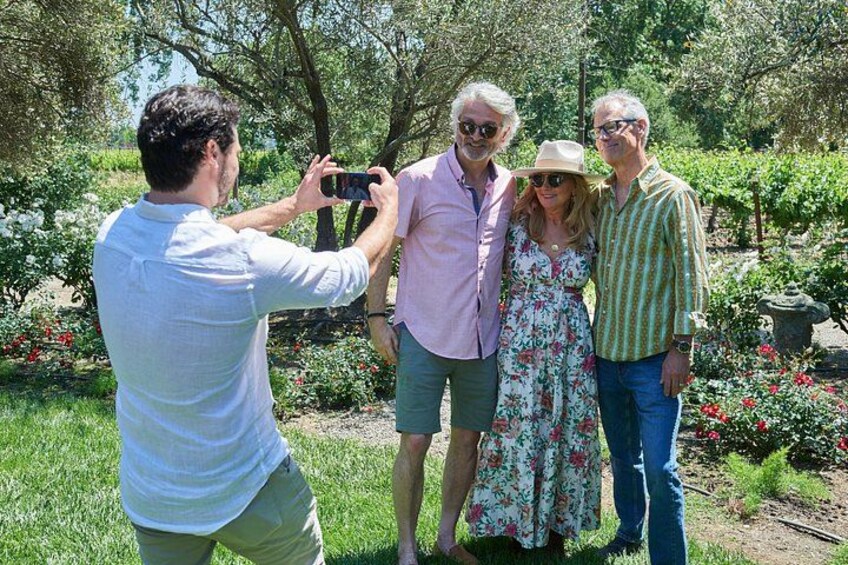 Making friends is just easy in wine country. 2