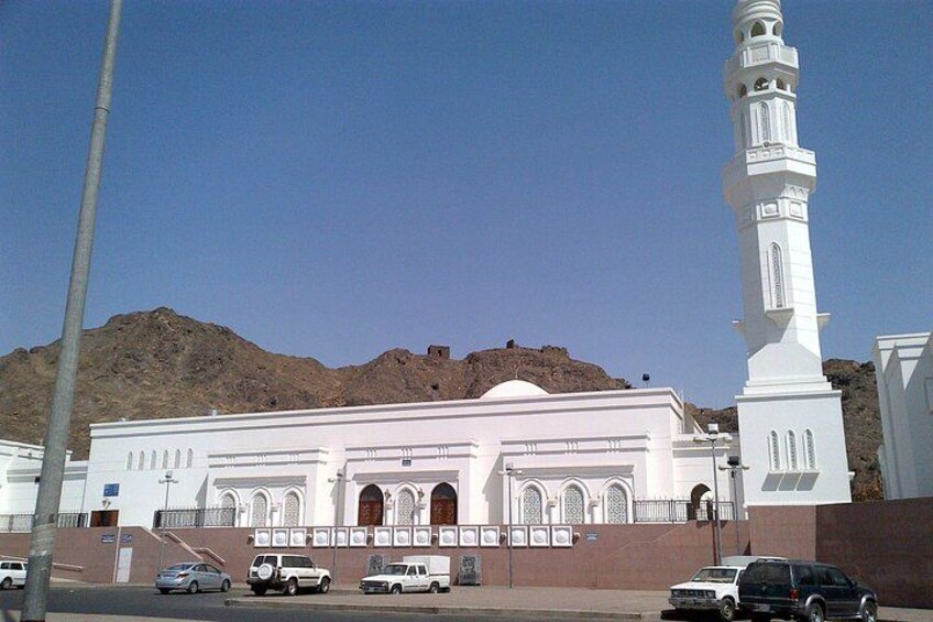Battlefield of Trench, Saba Masajid.
Ghazwa Khandaq, where the French battle was fought 2