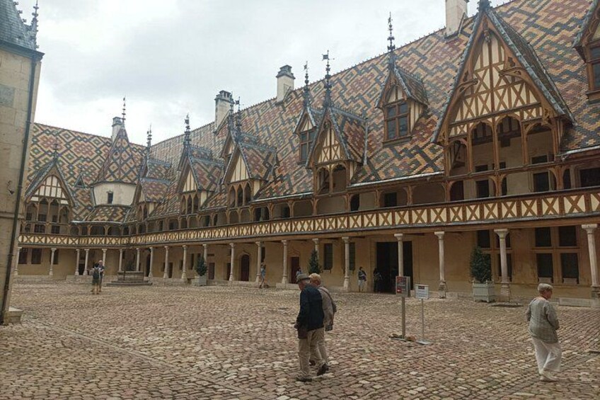 Private Walking Tour of Beaune 4