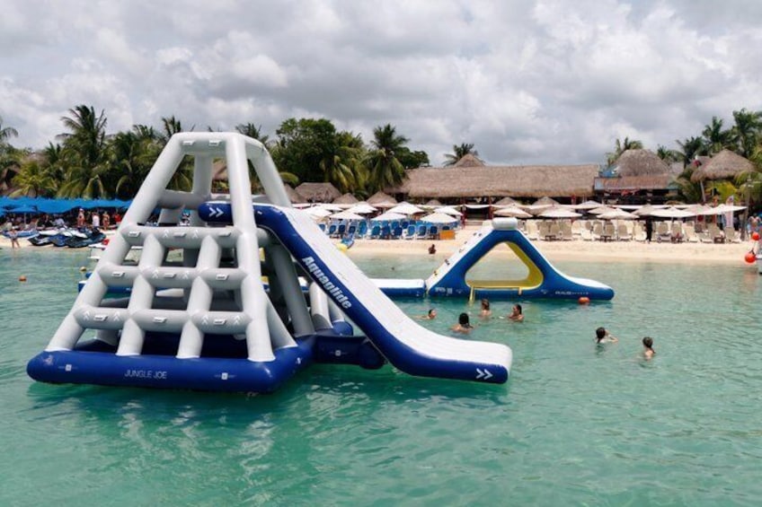 Cozumel All-Inclusive Day Pass Beach Club Carlos'n Charlie's 3