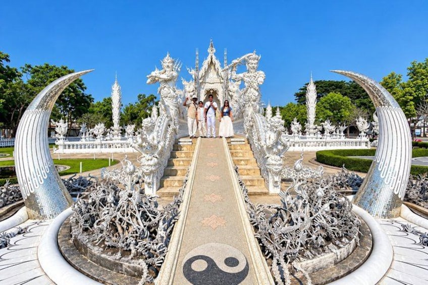 Best of Chiang Rai: 7 Major Sites & River View Buffet 1