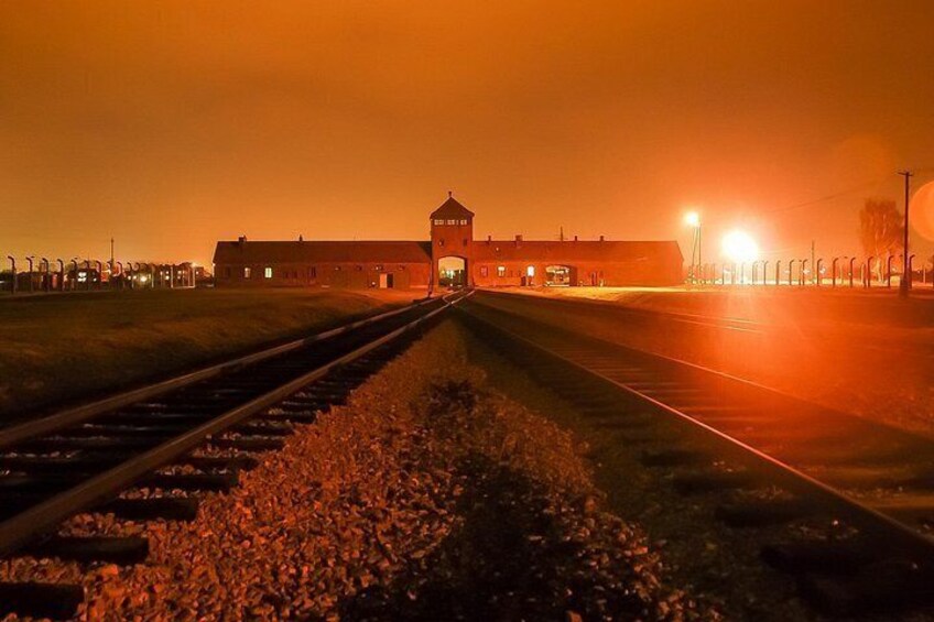 Auschwitz Tour from Krakow via Private Van with Tickets 3