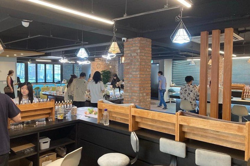 Spacious, stylish, and scent-filled—welcome to Parfum9 3