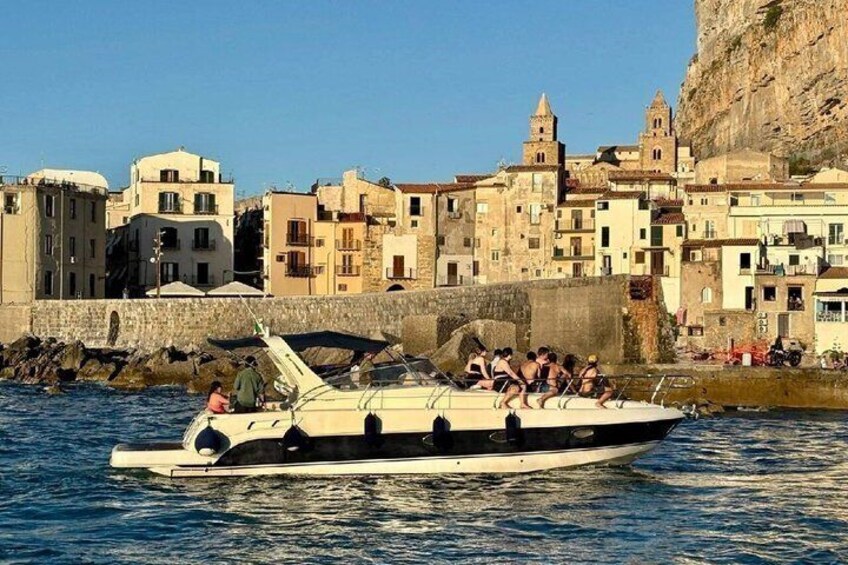 Cefalù: Private Mini Yacht Tour with Aperitif and Snorkeling 4