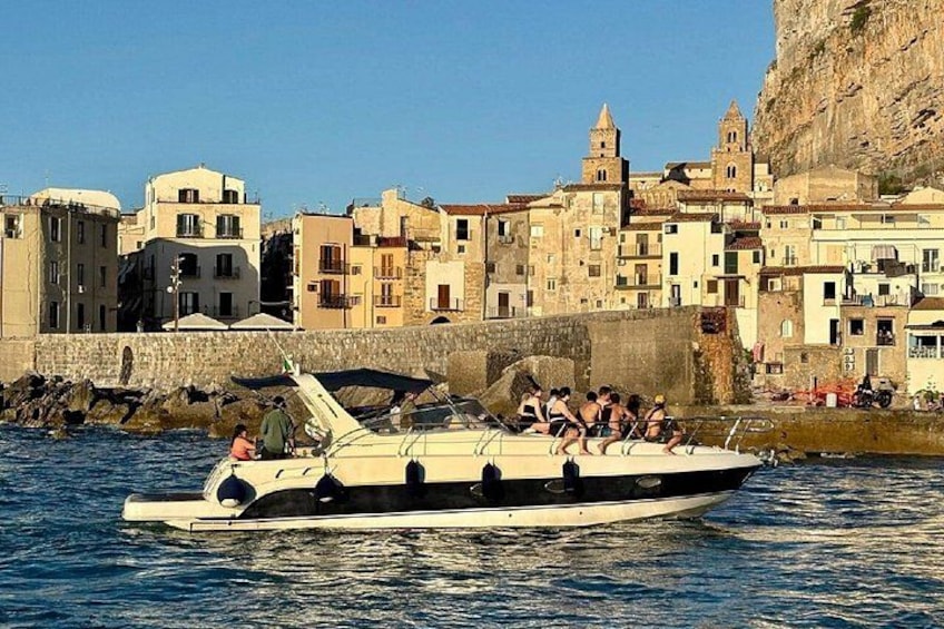 Cefalù: Private Mini Yacht Tour with Aperitif and Snorkeling 2
