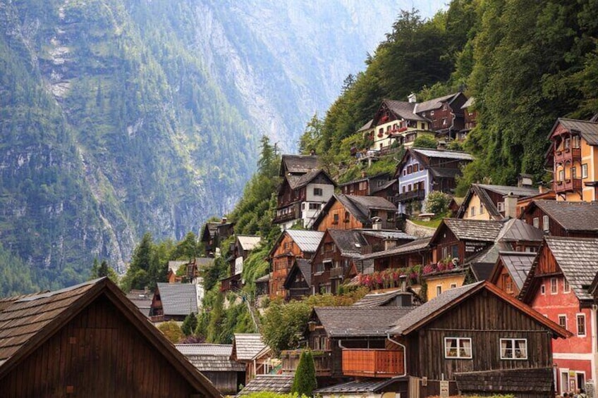 Historic houses in Hallstatt 3
