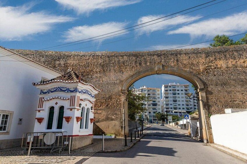 Hello Lagos: Private 2-Hours Intro City Walk with Local Guide 4