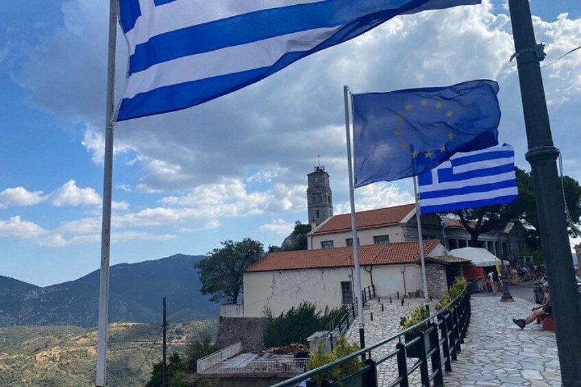 Private Thermopylae and Delphi Tour 4