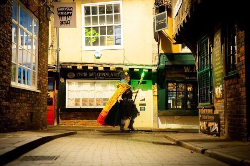 York Witch Walk: Haunted Tales and Theatrical Storytelling 5