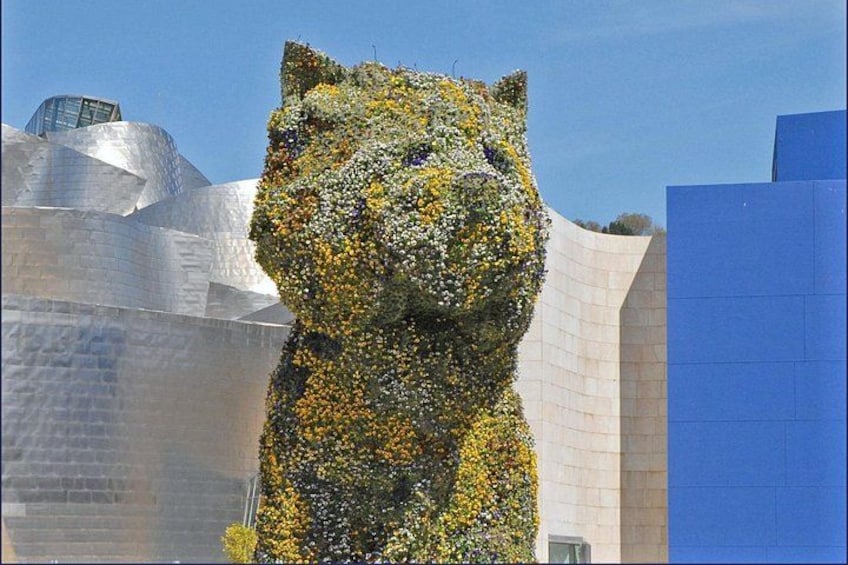 Luxury Bilbao Tour Dragonstone Guggenheim and deluxe Lunch 3