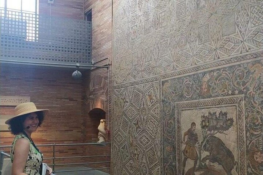 Tour of the Secrets of the Roman Museum 2