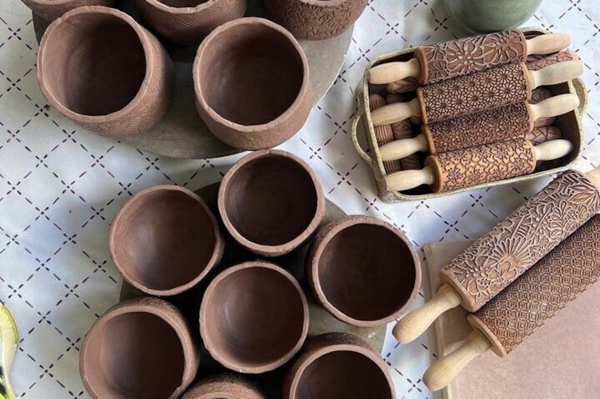 Two-hours handmade ceramic class, make your own souvenir Honolulu 2