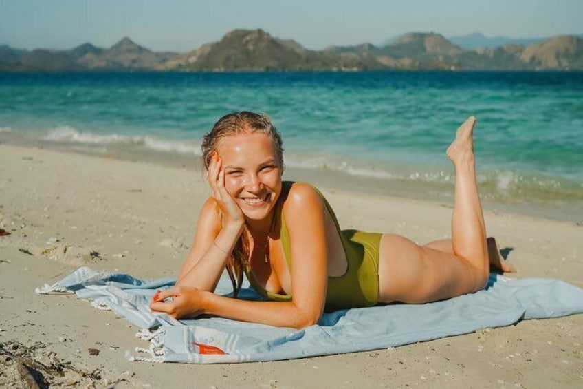 Komodo Adventure in a Day 6 Stunning Spots with Mac Cruise 2