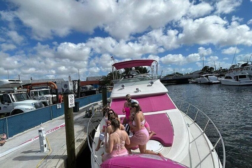 50ft Pink Yacht and 2 Jetkis Included Charter in Miami 2