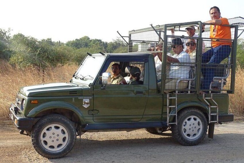 Jeep Safari, Dasada 3