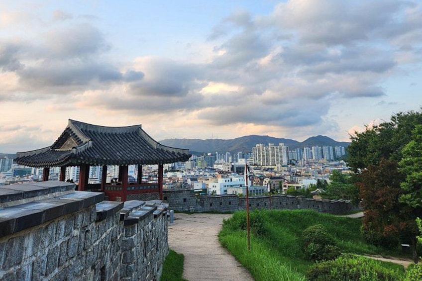 UNESCO Suwon Hwaseong Fortress Wall Hiking Tour with Expert Guide 5