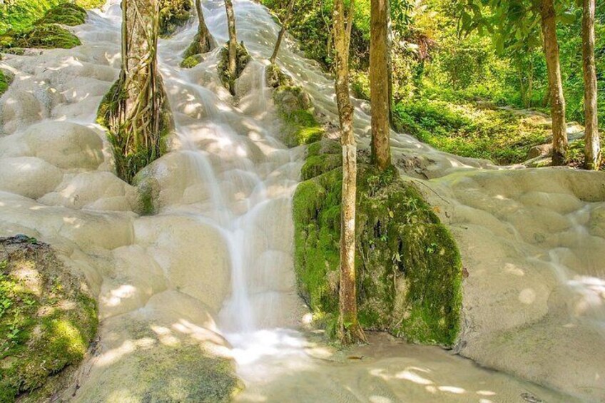 Sticky Waterfall and Mae Ngat Boat Tour from Chiang Mai 4