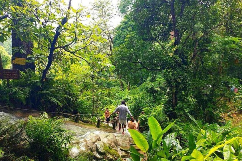 Sticky Waterfall and Mae Ngat Boat Tour from Chiang Mai 4