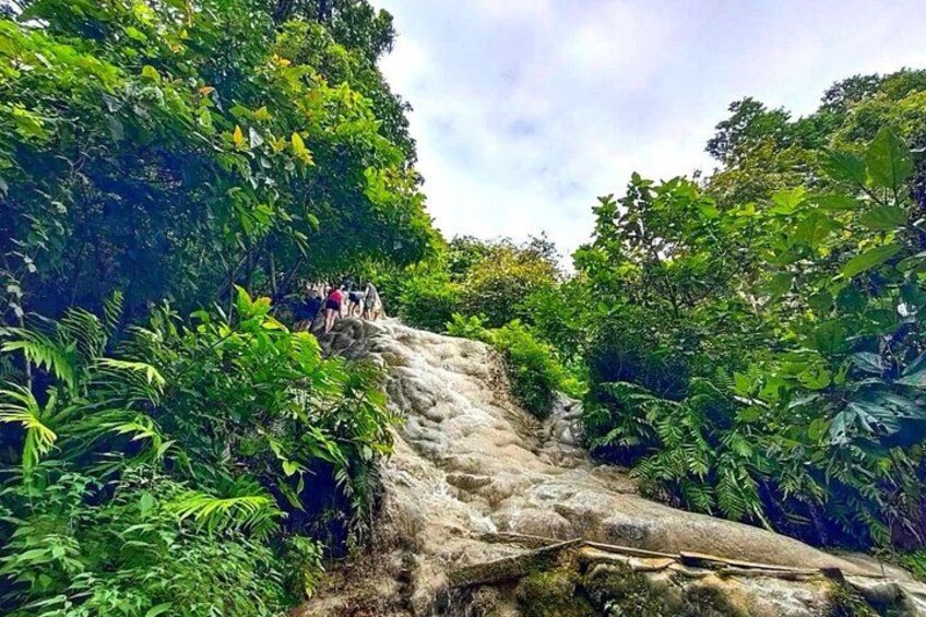 Sticky Waterfall and Mae Ngat Boat Tour from Chiang Mai 5