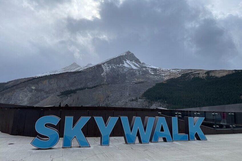 Shuttle from Calgary Canmore Banff to Columbia Icefield 3