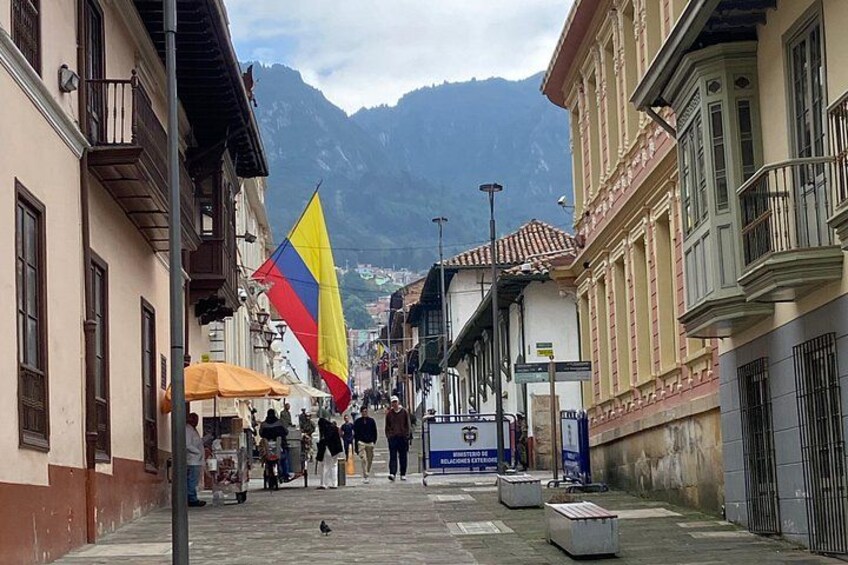 Bogotá's Heavenly Heights: Monserrate and Guadalupe with Snack 1