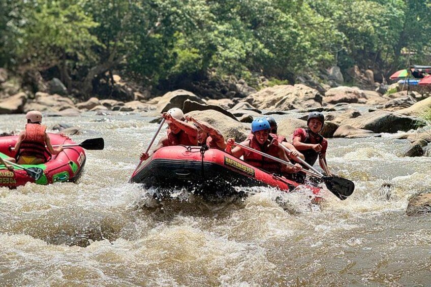 Raft the Rapids: Ultimate Whitewater Experience 1