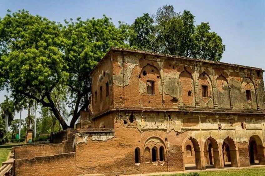 Lucknow: Cultural Walking Tour with Local Snacks (Guided Tour) 5