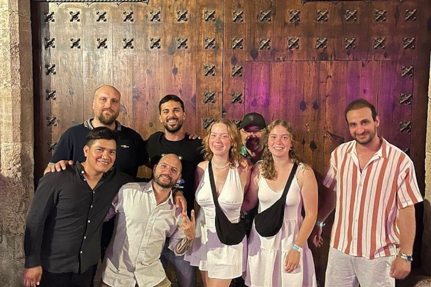 Pub Crawl Valencia: Bars, Free Shots & Club Entry 2