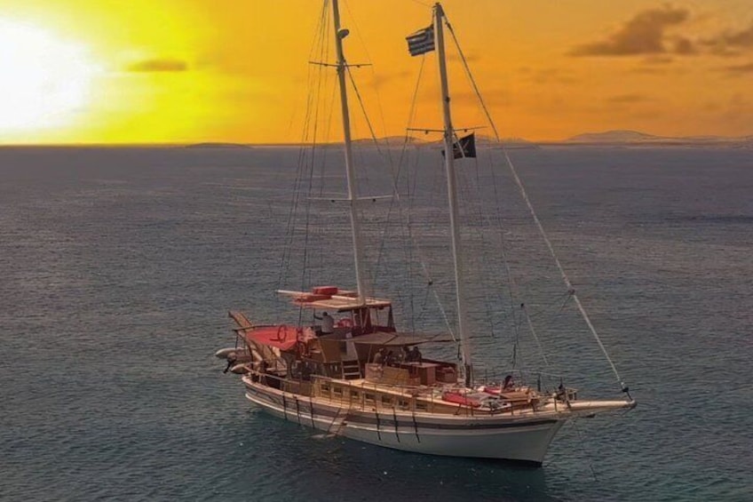 Sunset Cruise Athens Riviera – Half Day Swimming&BBQ onBoard 1