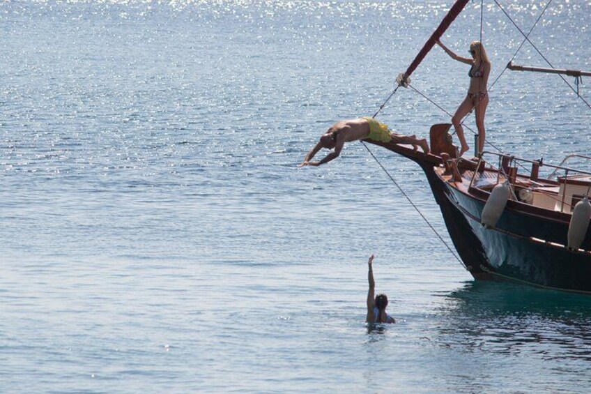 Sunset Cruise Athens Riviera – Half Day Swimming&BBQ onBoard 5