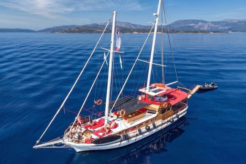 Sunset Cruise Athens Riviera – Half Day Swimming&BBQ onBoard 3