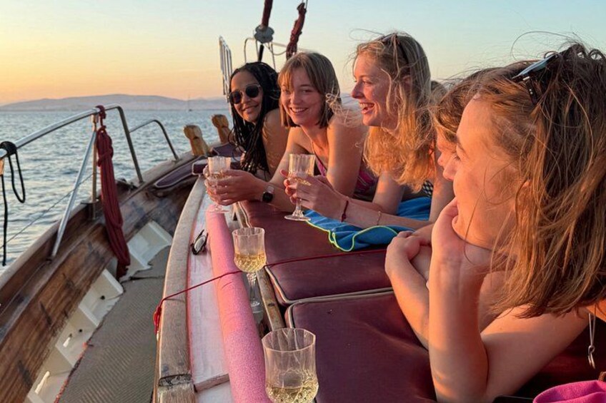 Sunset Cruise Athens Riviera – Half Day Swimming&BBQ onBoard 4